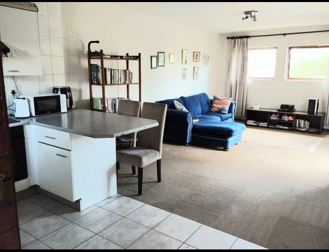 1 BEDROOM TOWNHOUSE FOR SALE IN NEWMARKET